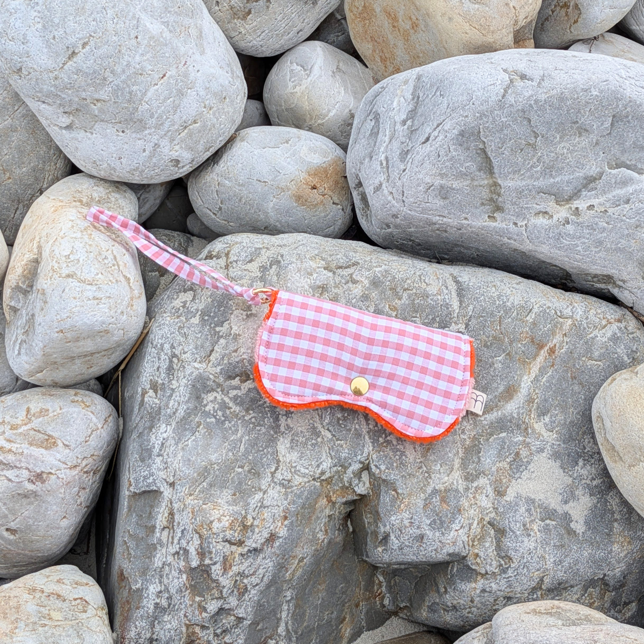 Protège-lunettes en tissu - Vichy rose & éponge rayée orange-rose Atelier Maellem