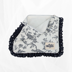 Pochette zippée à volant - Imprimé poétique gris matelassé Atelier Maellem