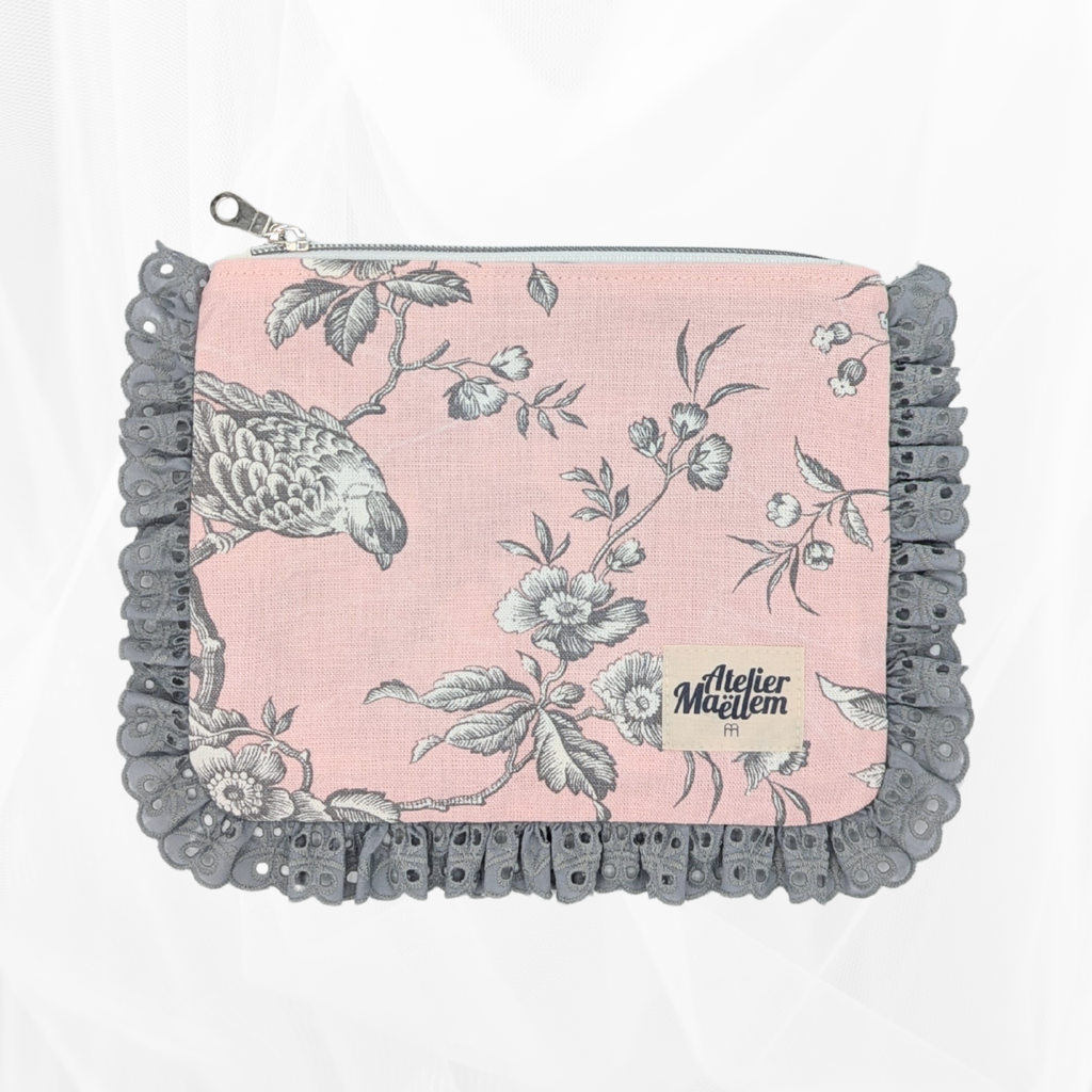 Pochette zippée à volant - Poétique Rose Atelier Maellem