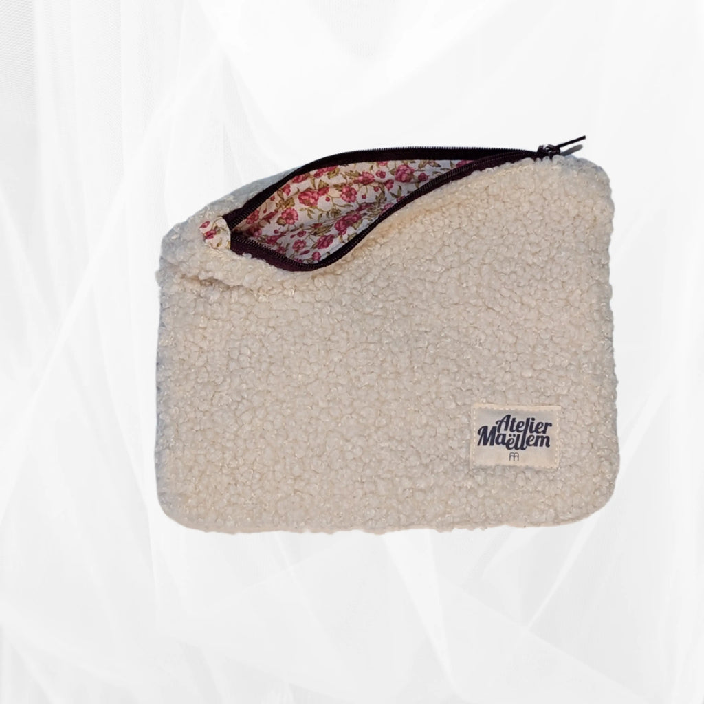 Pochette zippée - bouclette écru doublure fleurie Atelier Maellem
